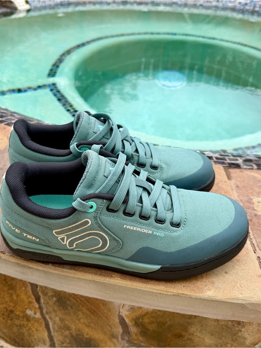 Freerider Pro Women's Teal Athletic Shoes